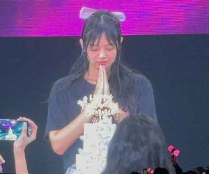 Jennie lên hot search vì trình diễn hời hợt: 'Fan làm ơn đừng tẩy trắng cho cô ta nữa'