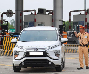 Lái xe đi chúc Tết, du xuân cần chú ý các điều sau kẻo bị ‘dông’ cả năm