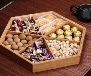 Trẻ ăn nhiều bánh mứt dịp Tết có thể đối mặt với nguy cơ mắc các bệnh nào?