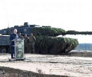Điều gì khiến Đức vượt 'lằn ranh đỏ', quyết định giao xe tăng Leopard 2 cho Ukraine?