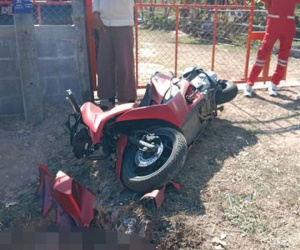 Bay xuyên đại dương đến gặp bạn gái quen qua mạng, chàng trai tử vong trong lúc thuê xe máy đi chơi