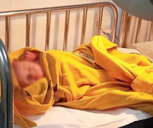 Bé gái sơ sinh bị bỏ rơi trên tàu SE1
