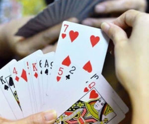 Bắt quả tang 4 cán bộ Chi cục Dự trữ Nhà nước đánh bạc tại trụ sở