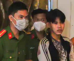 Bị đánh hội đồng, thanh niên 17 tuổi cầm dao chống trả khiến 5 người thương vong