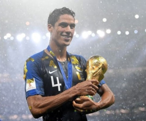 Varane bất ngờ từ giã tuyển Pháp, dồn hết sức cho MU