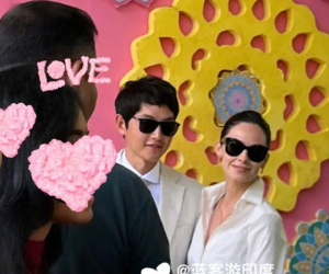 Vợ Song Joong Ki từng bị bắt gặp mang bụng bầu lớn sánh đôi bên chồng