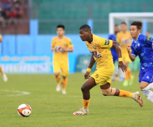 Cựu vua phá lưới V.League tỏa sáng, Thanh Hóa đánh bại Khánh Hòa trên sân khách