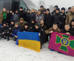 Nga và Ukraine trao đổi tù binh, Moscow lên án Mỹ gửi vũ khí tầm xa cho Kiev