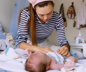 Vợ Bùi Tiến Dũng thoải mái khoe mặt mộc, để lộ diện mạo chuẩn 'mẹ bỉm' khi ở nhà