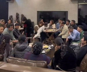 Nhà có đám cưới cho đứa cháu ế lâu năm, cả dòng họ ngồi kín phòng nghe nhiệm vụ được giao