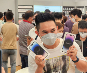 Bán Iphone sụt giảm, 'đại gia' bán lẻ gặp khó