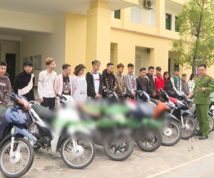 Khởi tố nhóm thanh niên chặn đánh người đi xe máy biển số Vĩnh Phúc