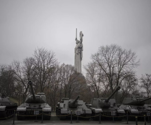 Tướng Ba Lan nói có vũ khí hạt nhân ở Ukraine, Pháp thông qua nghị quyết ủng hộ Kiev