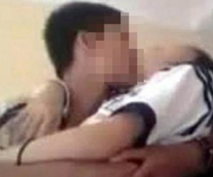 Rủ bé gái 13 tuổi ‘làm chuyện người lớn’ rồi quay lại clip