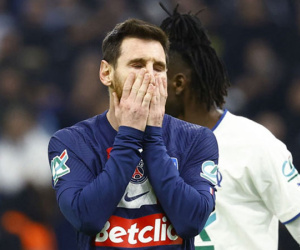 Messi im tiếng, PSG tan mộng 'ăn 3'