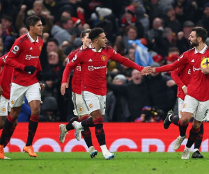 Ghi 2 bàn trong 8 phút, MU may mắn thoát thua trước Leeds
