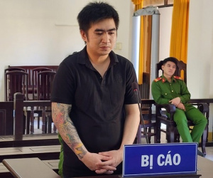 Dùng súng cướp taxi trên cao tốc, nam thanh niên lĩnh án 16 năm tù