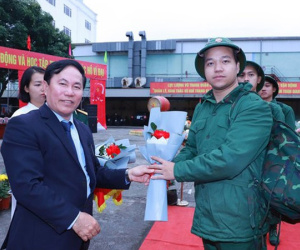 Chân dung đại gia Hải Phòng sở hữu khối tài sản nghìn tỷ khi mới 24 tuổi, tự viết đơn xin gia nhập quân ngũ