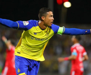 Ronaldo lập poker, Al-Nassr đại thắng tân binh
