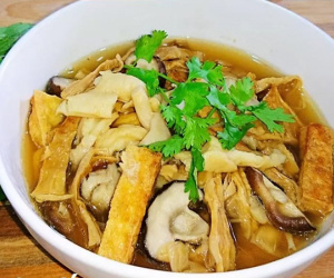 Người đàn ông suýt chết vì tắc ruột do món canh truyền thống trong ngày Tết của người Việt