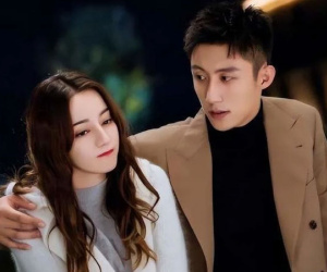 Giữa lúc bị đồn có con với Địch Lệ Nhiệt Ba, Hoàng Cảnh Du có hành động khiến khán giả khó hiểu