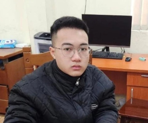 Thấy con em biểu hiện bất thường khi dùng thuốc lá điện tử, báo công an liền phát hiện sự thật kinh hãi