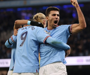 Nhẹ nhàng đánh bại Aston Villa, Man City chỉ còn kém Arsenal 3 điểm