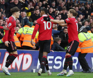 Bậc thầy Erik ten Hag đã ‘phù phép’ để MU thắng Leeds như thế nào?
