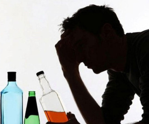 5 người nhập viện cấp cứu nghi ngộ độc rượu