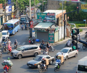 Căn nhà cấp 4 có 4 mặt tiền nằm giữa giao lộ ở TP.HCM