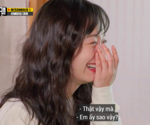 Jeon So Min bật khóc khi nghe về cuộc sống một mình của Kim Jong Kook