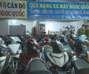 Dựng bảng hiệu 'Cần đồ', lợi dụng người không biết chữ để cầm đồ trái phép