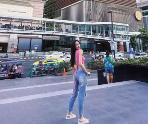 Bồ Văn Hậu khoe lưng trần, thừa nhận sống ảo nên mới đẹp