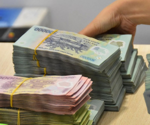 Ngân hàng đồng loạt giảm lãi suất cho vay, có nhà băng giảm mạnh tới 3%/năm