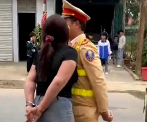 Người phụ nữ lăng mạ CSGT ở Thanh Hóa từng bị phạt do hành hung người khác