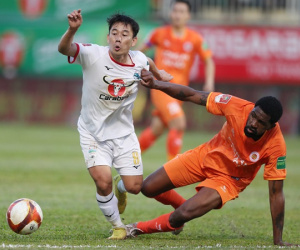 Minh Vương chấn thương dây chằng khi va chạm với ngoại binh lò Arsenal