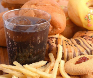 Chuyên gia dinh dưỡng cảnh báo: 6 thói quen ăn uống làm tăng nguy cơ mắc ung thư vú gấp nhiều lần