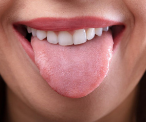 Nhìn tướng lưỡi đoán sướng khổ giàu nghèo, tướng lưỡi này miệng hỗn khó ai ưa nhưng tâm không hề xấu