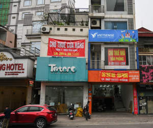 Hàng loạt mặt bằng trung tâm Hà Nội rao vặt tìm khách thuê