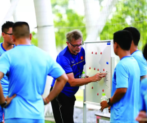 Bất ngờ người đưa HLV Philippe Troussier trở lại Việt Nam