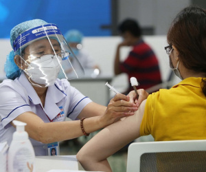 Bản tin Covid-19 ngày 24/2: Ca mắc mới giảm, hơn 18.000