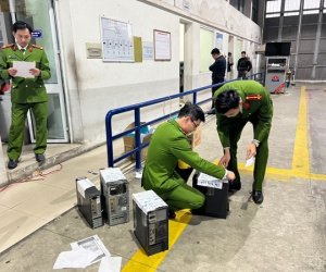 Khám xét khẩn cấp 2 trung tâm đăng kiểm ở Hà Nội