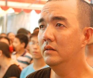 Diễn viên Quốc Thuận đau lòng báo tin mẹ qua đời, nhiều nghệ sĩ Việt gửi lời chia buồn