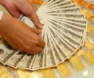USD tăng mạnh khiến vàng tiếp tục giảm sâu