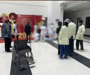 Người đàn ông bất ngờ nhảy từ tầng cao bệnh viện xuống tử vong