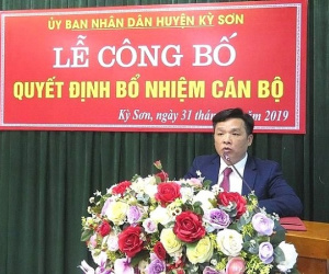 Trưởng phòng GD-ĐT xin thôi chức để làm hiệu phó trường tiểu học