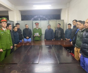 Tạm giữ 18 lãnh đạo, nhân viên 2 trung tâm đăng kiểm tại Hà Nội