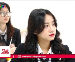 Lên sóng VTV24 vài giây, nữ sinh khiến netizen truy lùng ráo riết