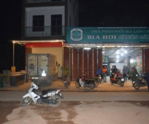 Đòi nợ trên bàn nhậu, một người bị đâm tử vong