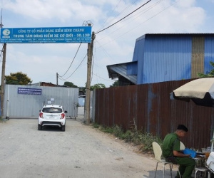 TP HCM: Công an khám xét 1 trung tâm đăng kiểm ở huyện Bình Chánh